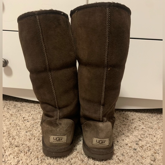 Chocolate Brown Tall Uggs - Picture 3 of 7